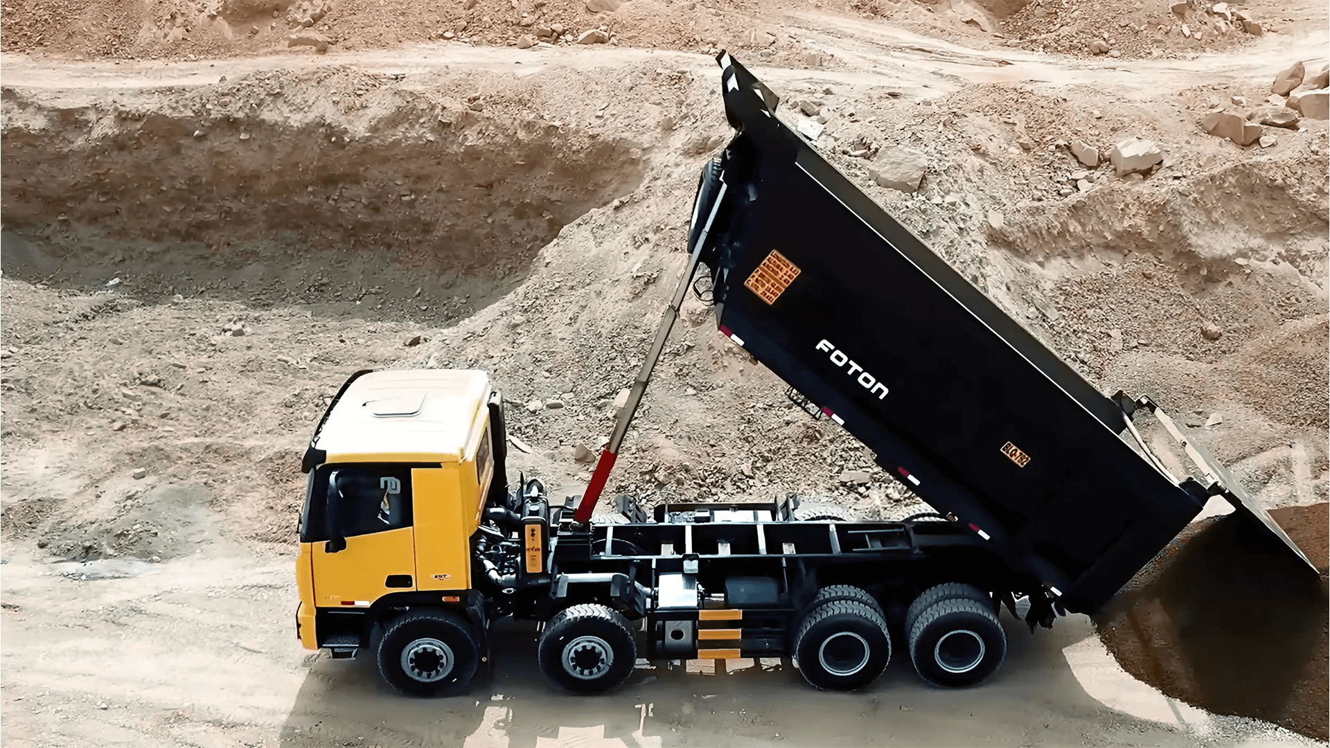 AumanC_Full_STRENGTH_Desktop