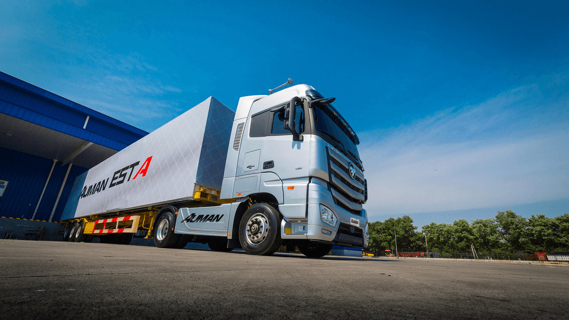 Auman_R_Full_ULTIMATE EFFICIENCY_Desktop